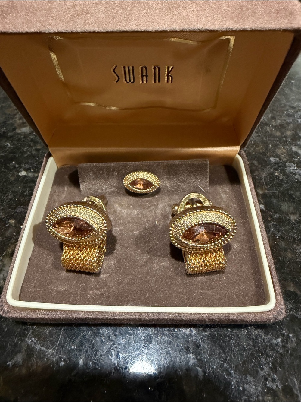 Vintage SWANK cufflink